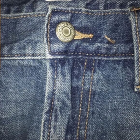 Women's Old Navy Distressed Jean Shorts - Picture 4 of 12